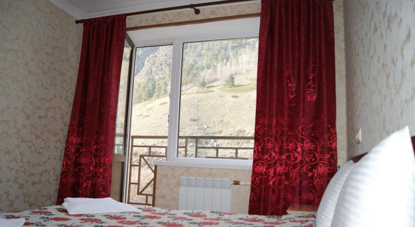 Гостиница Yeti House Теберда